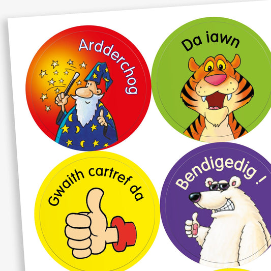 35 Welsh Phrase Character Stickers - 37mm